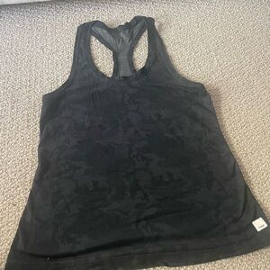 Vuori lux S tank top .  Used but perfect .